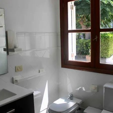 Dom wakacyjny Casa Buganvilla *